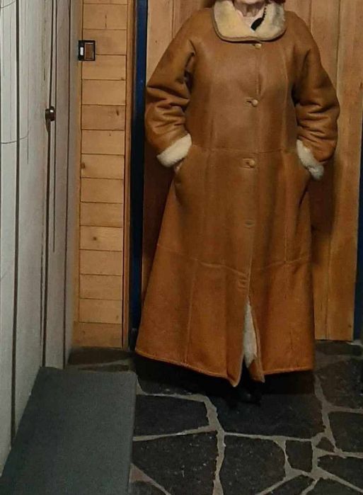 Kożuch jasny brąz długi