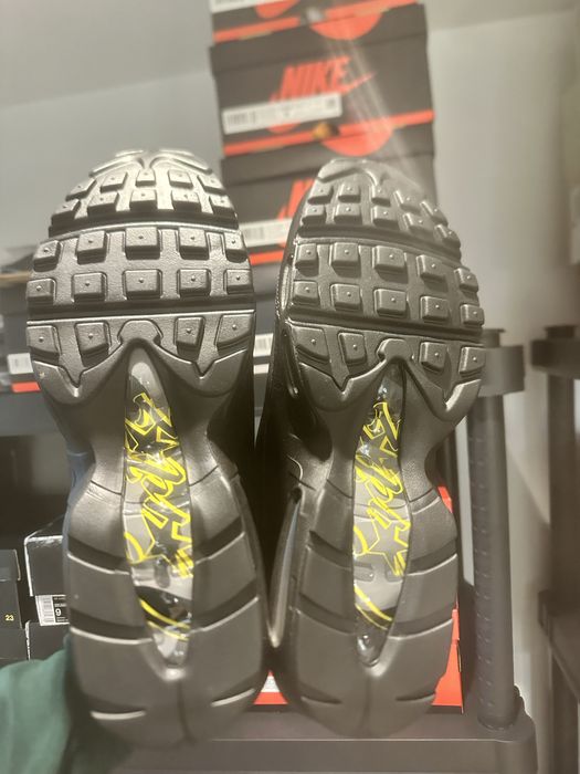 Air max 95 corteiz honey black - preço negociável