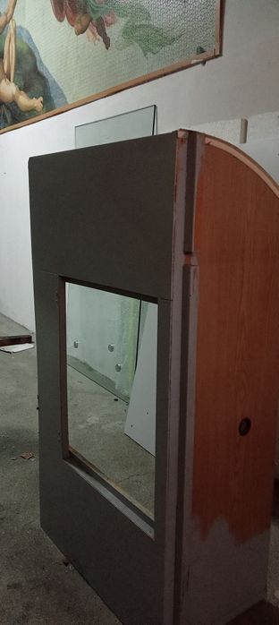 Mesa e cama com alçapões caravana