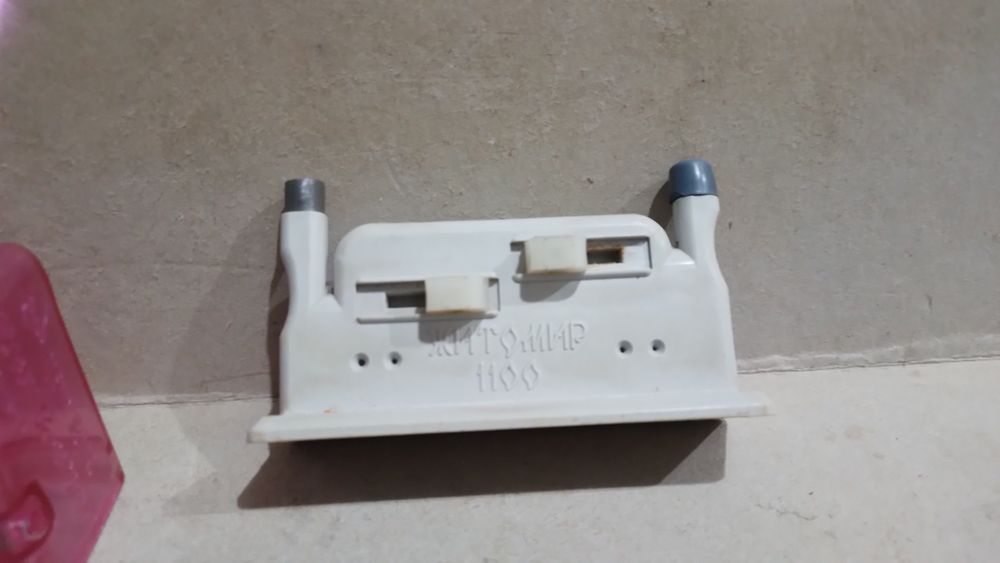 Приспособления ссср для одевания нитки в иголку