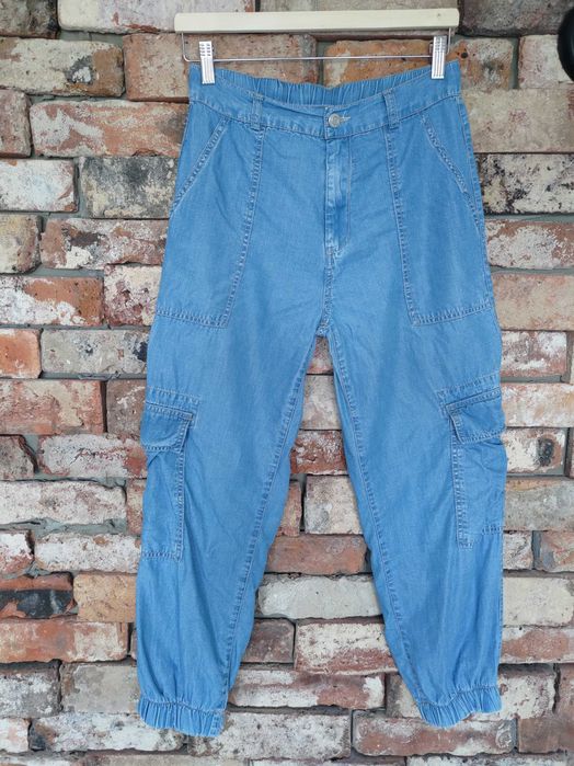 Spodnie jogger cargo S Stradivarius