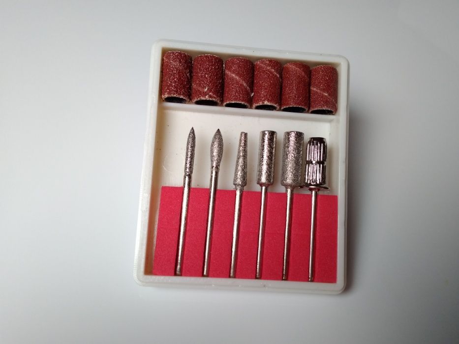 Zestaw frezów + kapturki ścierne gratis !!!