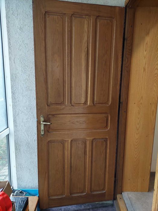 masywne drzwi dębowe dąb z litego drewna