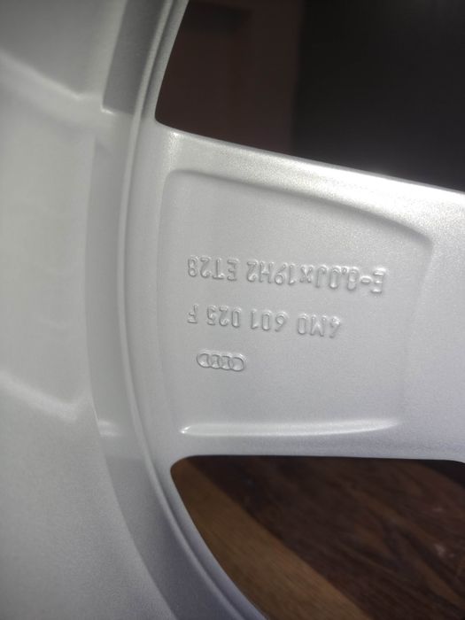Felgi aluminiowe NOWE AUDI Q5 A6 A4 skoda seat 19 5x112 8j et28wysyłka
