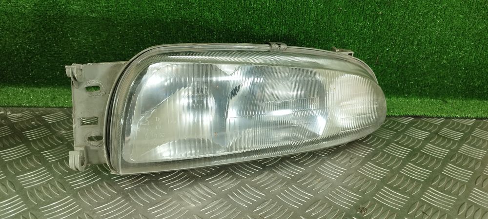 Farol frente esquerdo Ford fiesta 98