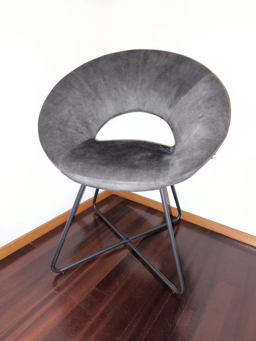 Cadeira moderna  Nova