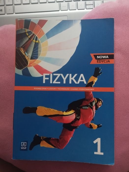 podręcznik do 1klasy technikum/liceum do fizykii