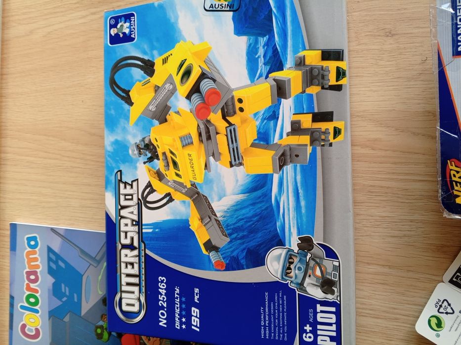 Разукрашка,пенал, конструктор,бластер.