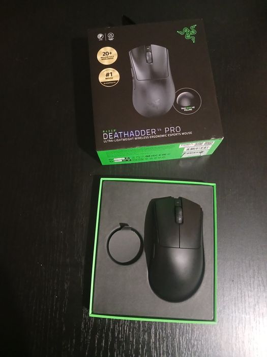 Продам без дротову мишку   Razer  DEATHADDER v4   PRO ULTRA-LIGHTWEIGH