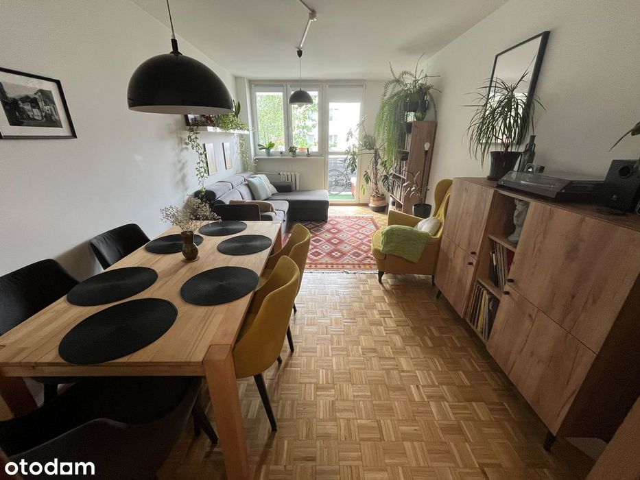 2 pokoje + miejsca postojowe + duży balkon + klimatyzacja