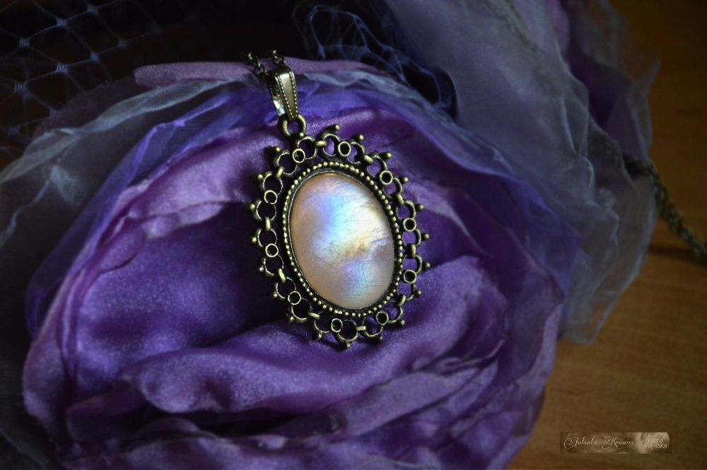 Kamień księżycowy Medalion Wisior Kolekcja vintage