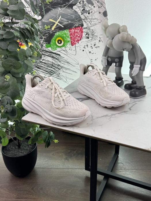 Кросівки Hoka Clifton 9 37 розмір Е12578