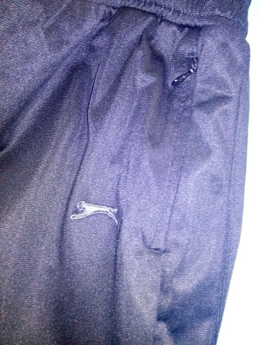 NOWE Spodnie dresowe czarne Slazanger 5-6lat D014