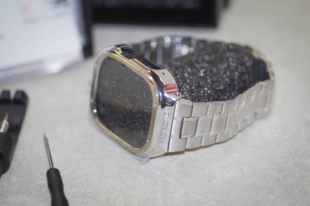 металевий корпус з ремінцем з нержавіючої сталі для iWatch