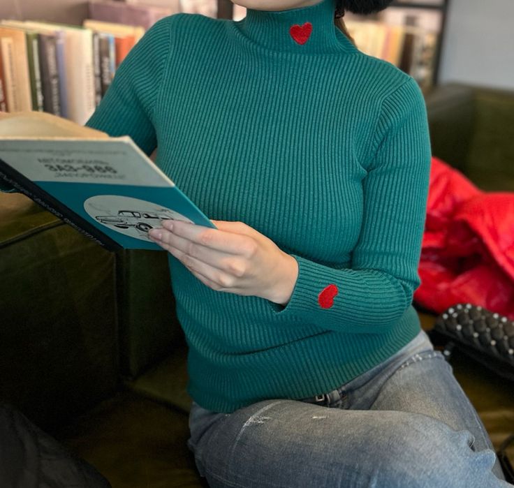 Світер кофта гольф зелений із серцем в рубчик s
