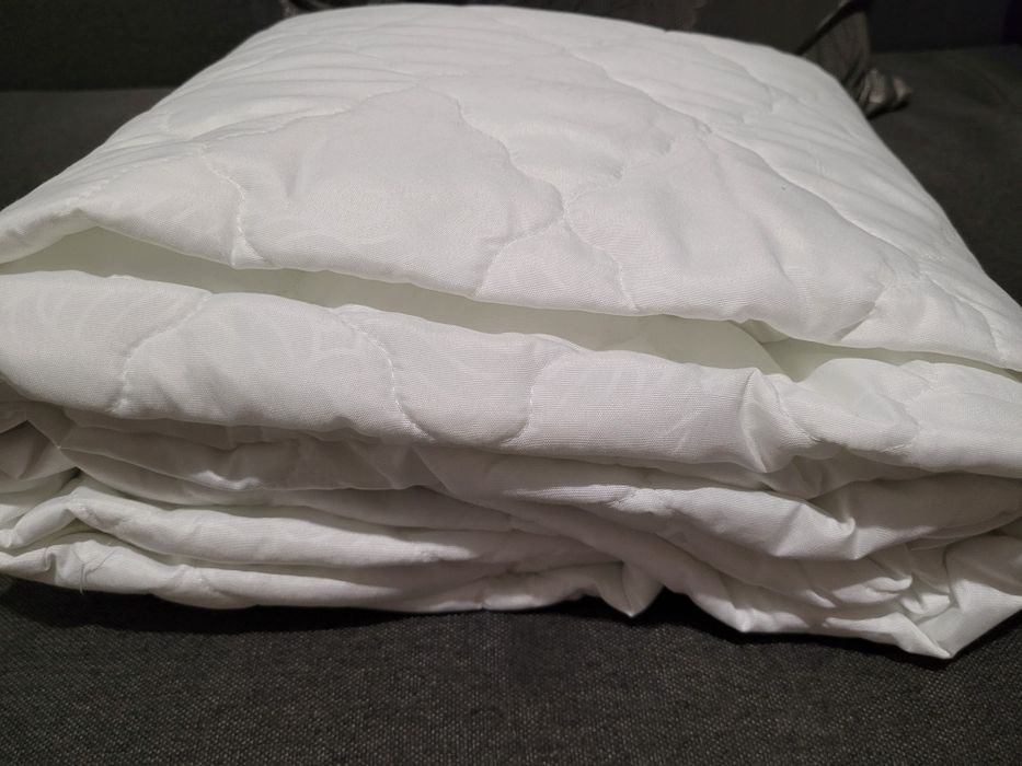 Наматрасник простроченный с бортами Viluta на резинке.Вилюта.