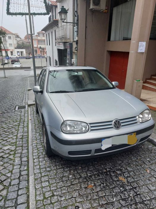 Volkswagen  - Golf