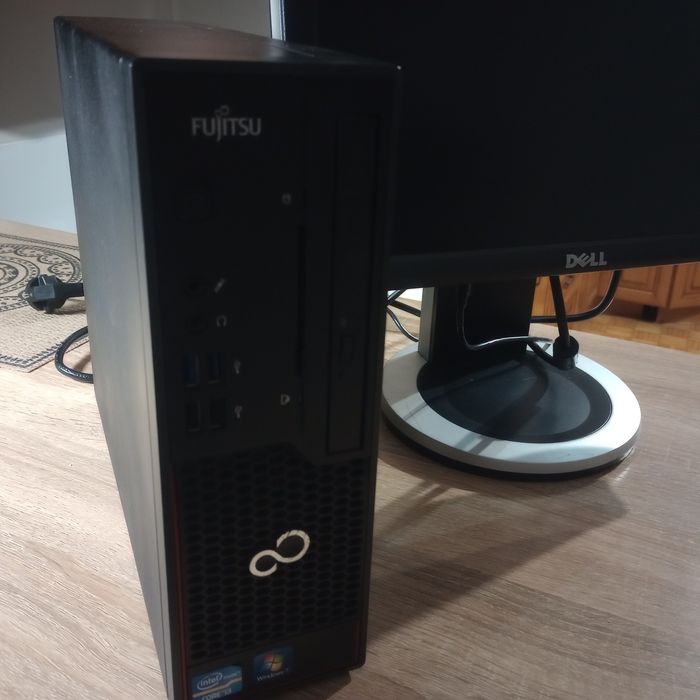 Komputer stacjonarny (Fujitsu) +monitor