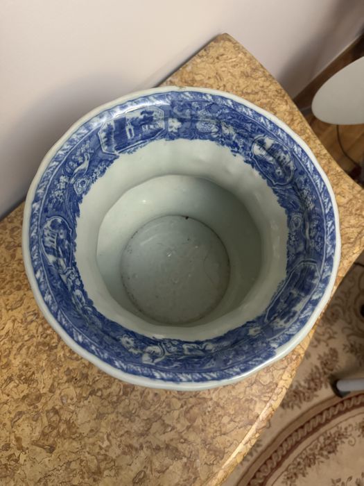 Vaso de loiça com duas asas