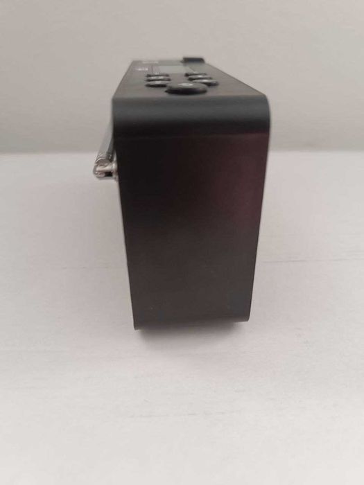 Радіоприймач Dual.