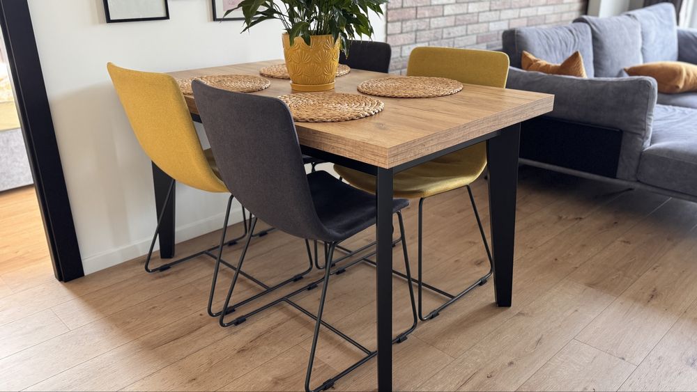 Krzesła tapicerowane VOX