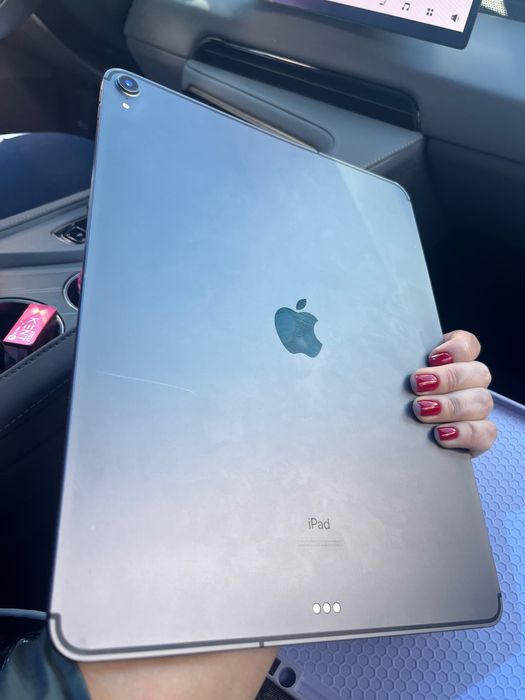 iPad 2018 году,б/у