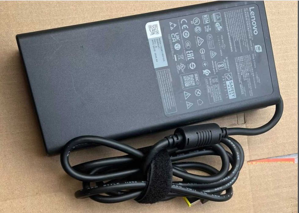 блок живлення Lenovo Legion 5 Pro 16ADR10 16AFR10 16IRX10 R9000P Y9000P 2025 - 300W