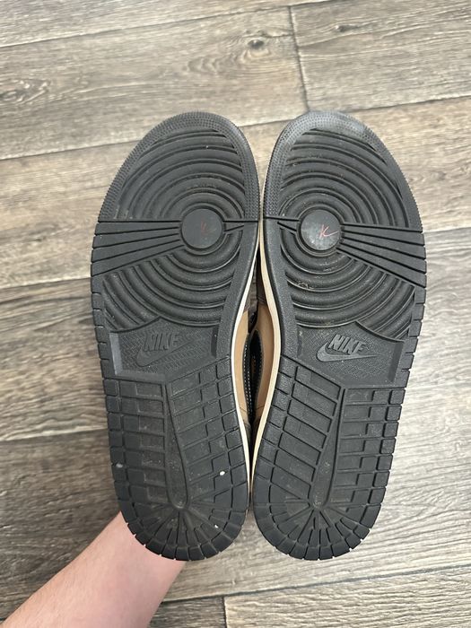 Кросівки NIKE AIR JORDAN 1 MID SE