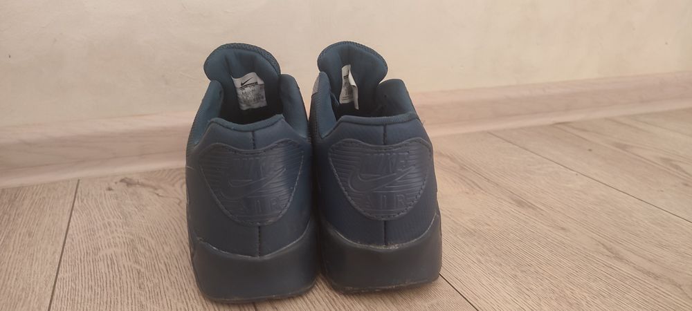 Продам кросовки Nike air max