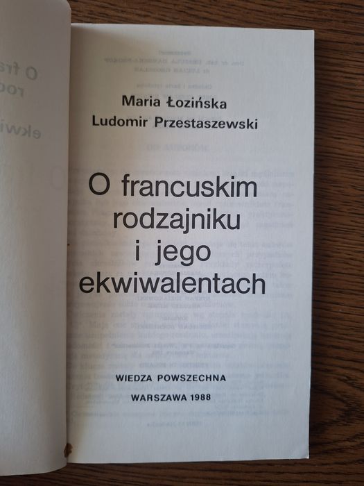 O francuskim rodzajniku i jego ekwiwalentach