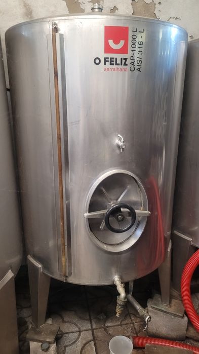 3 Cubas de inox 3000L e 3 de 1000L. AISI 316