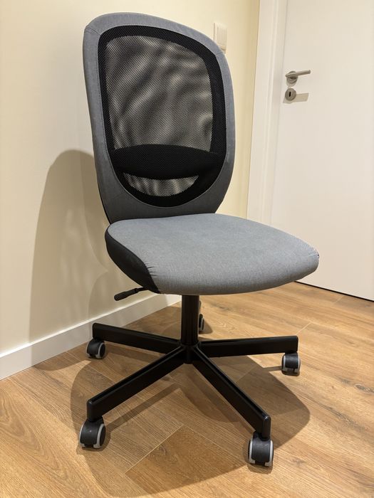 Cadeira de escritorio com rodas - Ikea