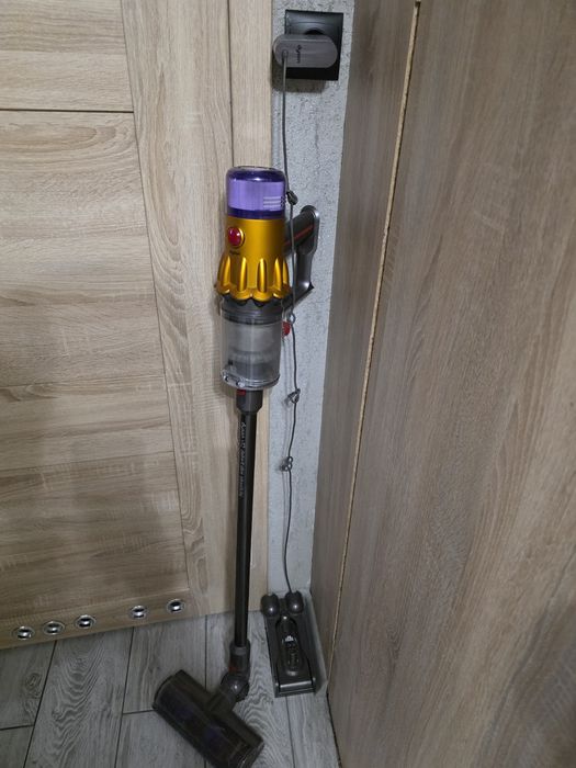 Sprzedam Dyson V12 Slim.