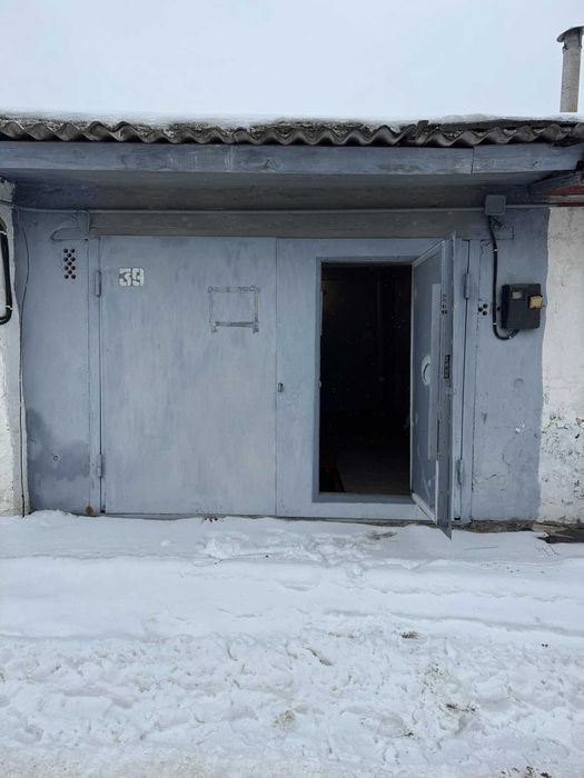 Продам гараж, м-н Виставка ГК "Довіра"