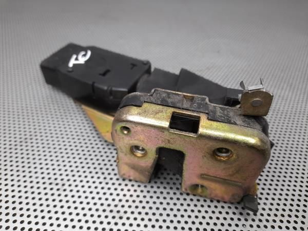 Fechadura / fecho porta trás esquerdo MITSUBISHI Space Star Combi (DG_