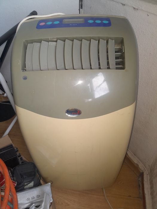 Ar condicionado ar quente/ frio 40€