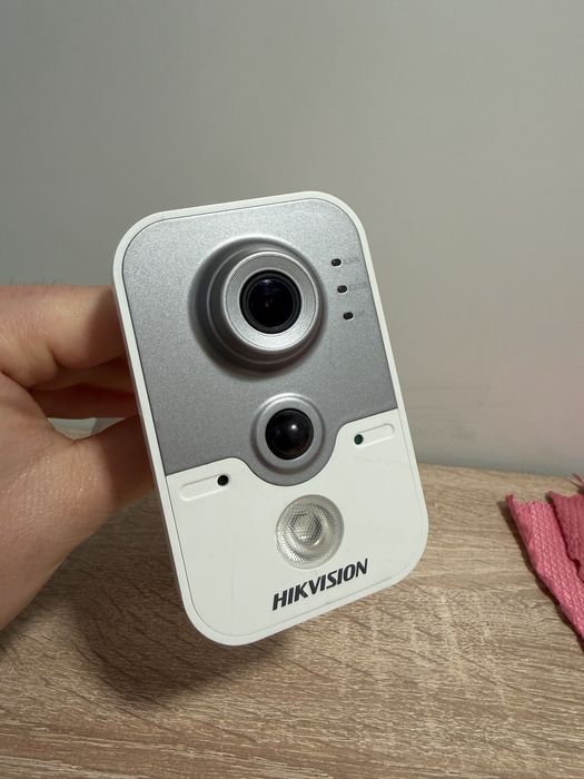 IP Камера Hikvision DS-2CD2420F-I 2Mp. Со звуком