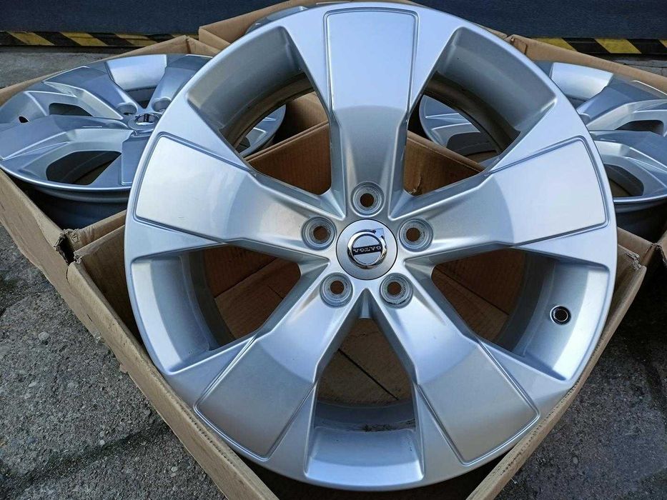 Oryginał felgi 18cali Volvo XC40 XC60 V90 V60 CC nr8147