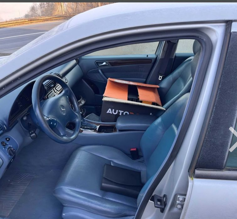 Mercedes  w203  c 240
