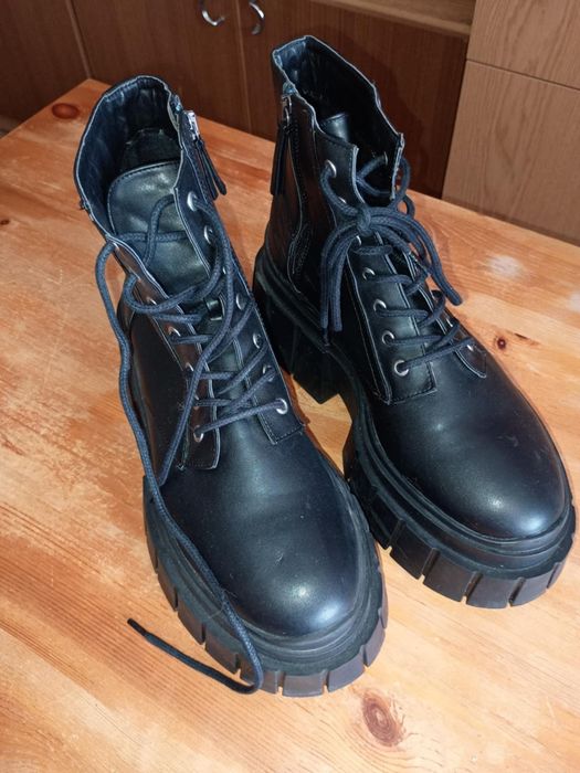 Buty Bershka 41 skóra