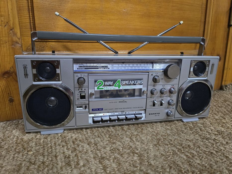 Sanyo m 7900 Магнитола Sanyo mr v 8