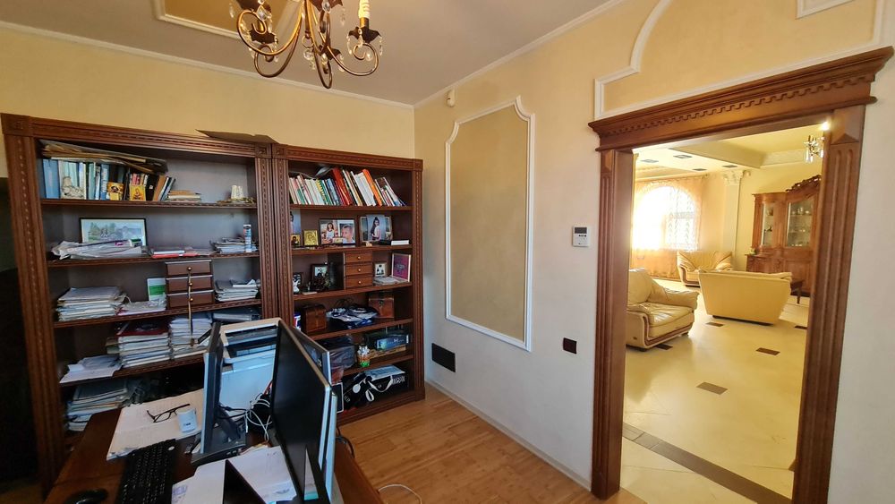 Будинок у Львові р-н вул. Стрийської Преміум Класу для Представництва