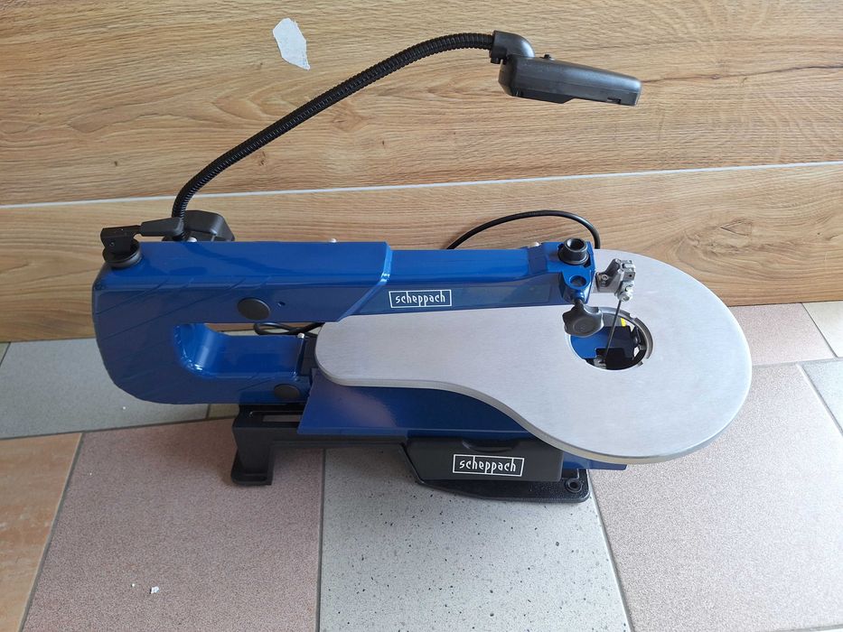Scheppach SD1600V Wyrzynarka włosowa 406 mm LED regulacja obrotów 120 W