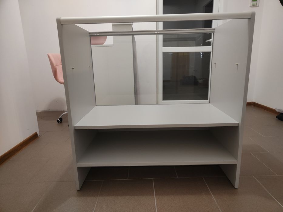 Lada sklepowa przeszklona