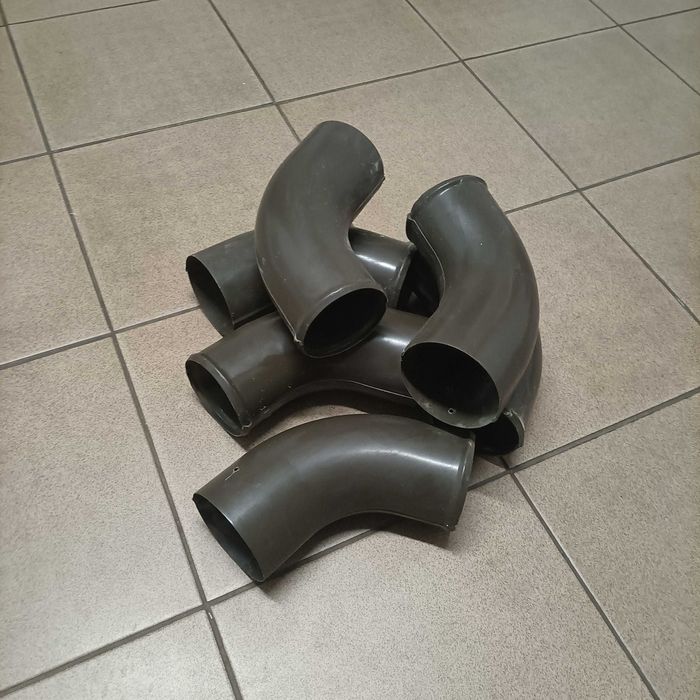 Kolanka rynnowe
 60° Ø90 mm .