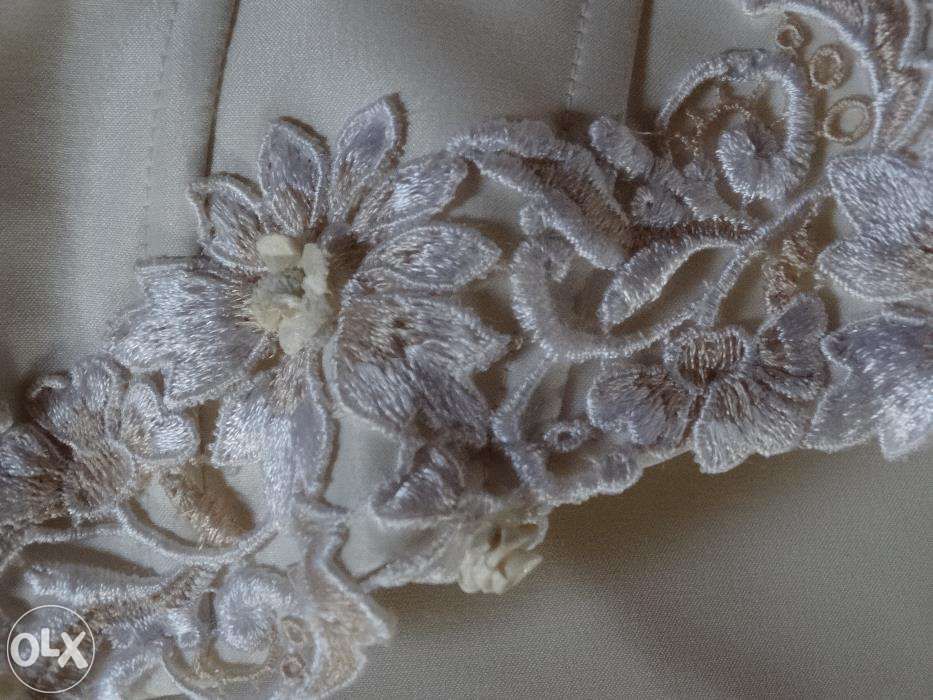 Suknia ślubna kolor szampan