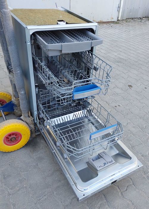 Вмонтована посудомийна машина 45см Бош Bosch SPV69T00EU три лотки б/у