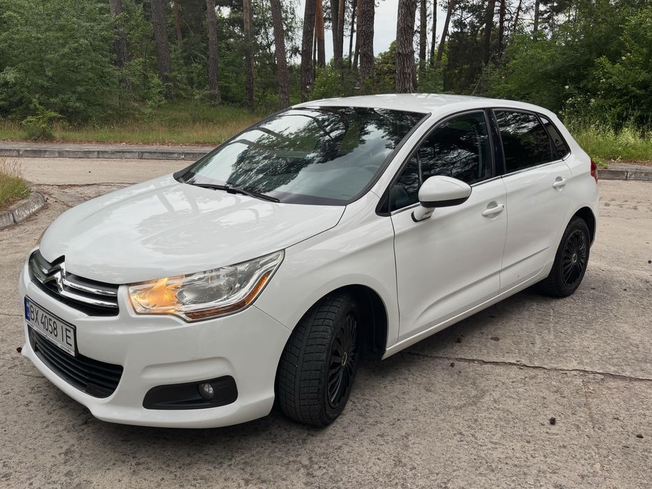 Автомобіль citroen c4