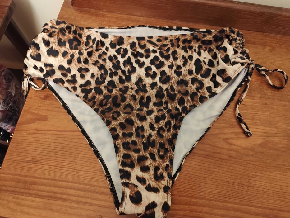 BIQUÍNI LEOPARDO.TAMANHO GRANDE. XXXL. NOVO.