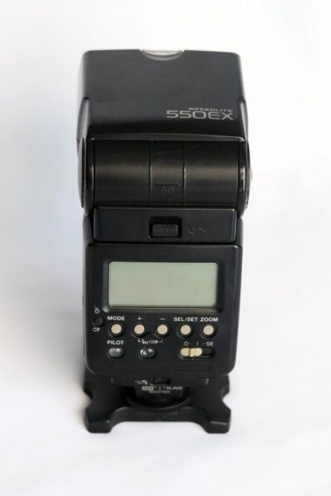 Vendo Flash Canon Speedlite 550 EX em bom estado